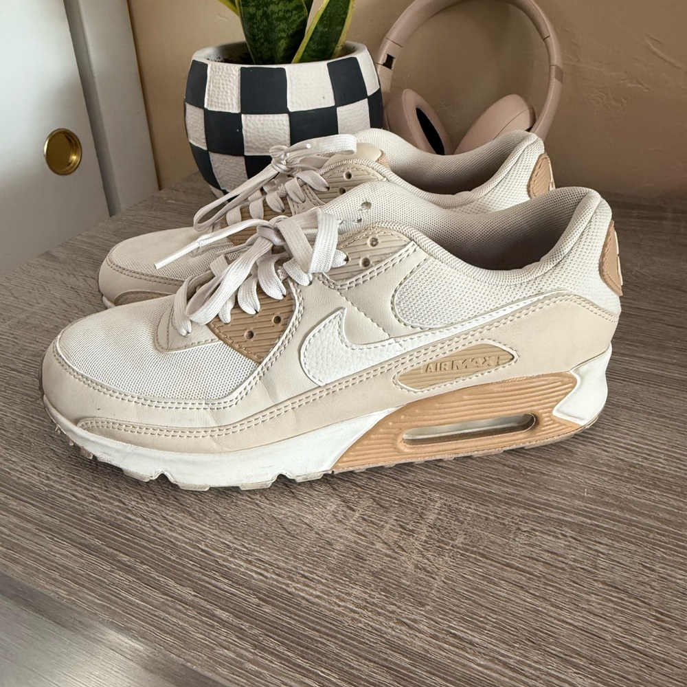 Nike Air Max 90s  - Women’s 10